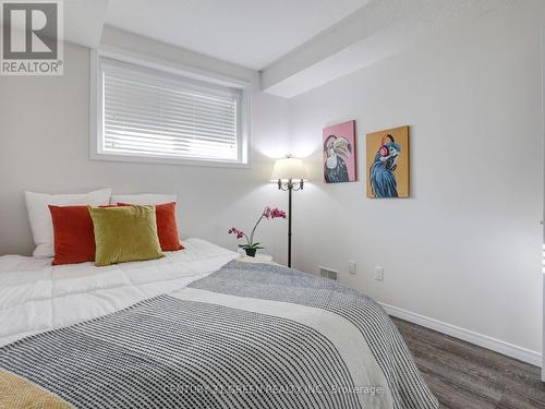 23G - 1989 Ottawa Street S, Kitchener, ON - Indoor Photo Showing Bedroom