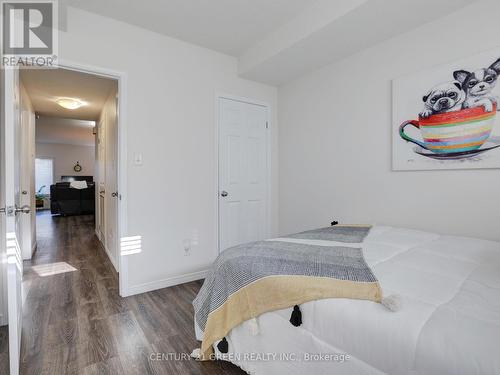 23G - 1989 Ottawa Street S, Kitchener, ON - Indoor Photo Showing Bedroom