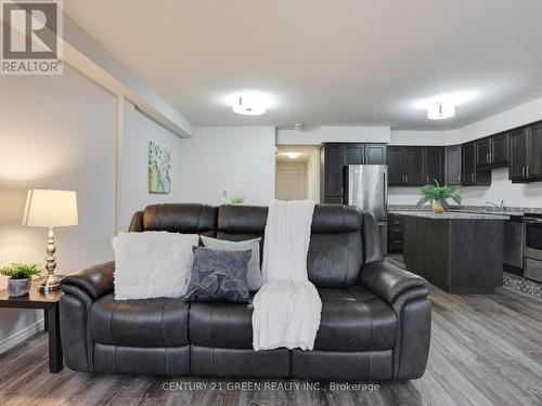 23G - 1989 Ottawa Street S, Kitchener, ON - Indoor Photo Showing Living Room