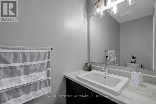 2pc Powder Room - 333 Joshua Street, Ottawa, ON - Indoor Photo Showing Bathroom