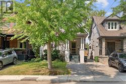 136 ST CLEMENTS AVENUE  Toronto, ON M4R 1H2