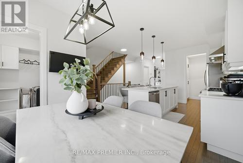 229 Vermont Avenue, Newmarket, ON - Indoor Photo Showing Dining Room