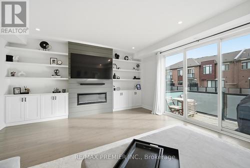 229 Vermont Avenue, Newmarket, ON - Indoor