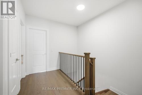 229 Vermont Avenue, Newmarket, ON - Indoor Photo Showing Other Room