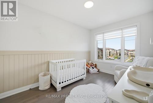 229 Vermont Avenue, Newmarket, ON - Indoor Photo Showing Bedroom
