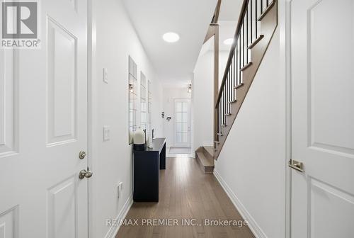 229 Vermont Avenue, Newmarket, ON - Indoor Photo Showing Other Room