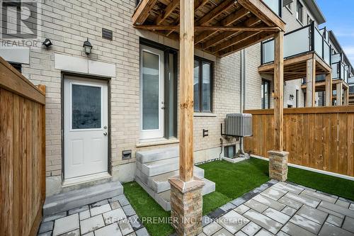 229 Vermont Avenue, Newmarket, ON - Outdoor With Deck Patio Veranda