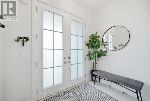 229 Vermont Avenue, Newmarket, ON - Indoor Photo Showing Other Room