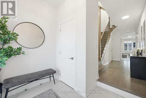 229 Vermont Avenue, Newmarket, ON - Indoor Photo Showing Other Room