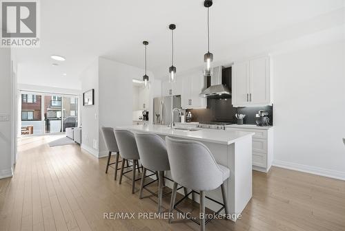 229 Vermont Avenue, Newmarket, ON - Indoor