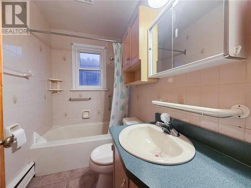 107 Copper Street, Greater Sudbury, ON - Indoor Photo Showing Bathroom