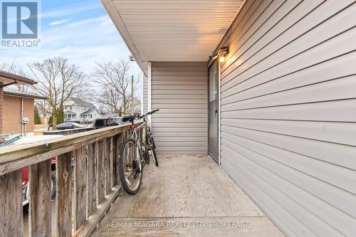 51 Beatrice Street, Welland (Lincoln/Crowland), ON - Outdoor With Exterior