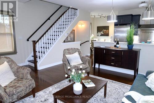 300 Wellington Street, Kingston (East Of Sir John A. Blvd), ON - Indoor Photo Showing Living Room