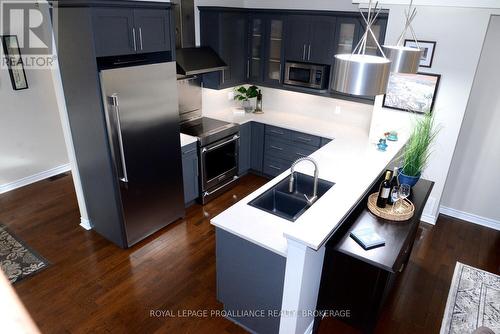 300 Wellington Street, Kingston (East Of Sir John A. Blvd), ON - Indoor Photo Showing Kitchen With Stainless Steel Kitchen With Double Sink With Upgraded Kitchen