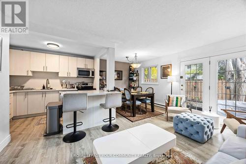 22 Porterfield Crescent, Markham, ON - Indoor