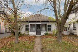 113 CHARLES STREET  Kingston (East Of Sir John A. Blvd), ON K7K 1V8