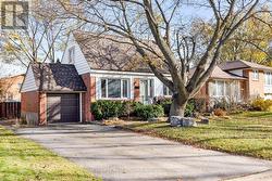 1587 MUIR ROAD  Mississauga, ON L5E 2J3