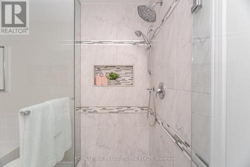 33 Harrop Avenue, Halton Hills, ON - Indoor Photo Showing Bathroom