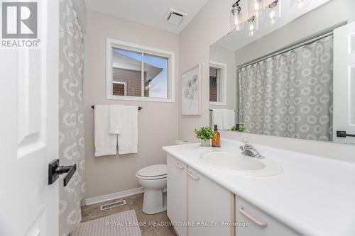 33 Harrop Avenue, Halton Hills, ON - Indoor Photo Showing Bathroom