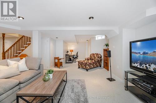 33 Harrop Avenue, Halton Hills, ON - Indoor Photo Showing Living Room