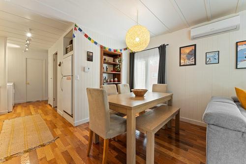 Dining room - 10 Ch. Grenier, Sutton, QC - Indoor Photo Showing Dining Room