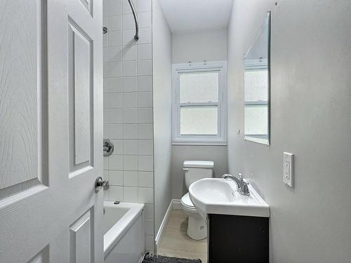 Salle de bains - 523Z  - 531Z Rue King E., Sherbrooke (Fleurimont), QC - Indoor Photo Showing Bathroom