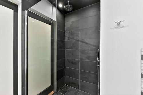 Bathroom - 1482 Rue Montcalm, Montréal (Ville-Marie), QC - Indoor Photo Showing Bathroom