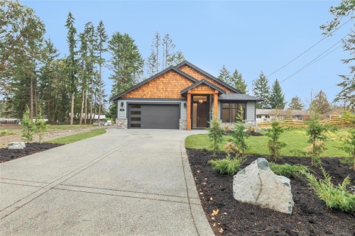 858 Wembley Rd, Parksville, BC 