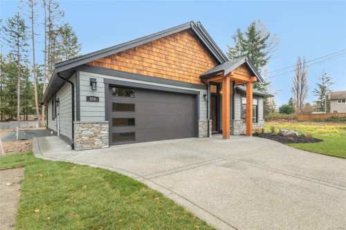 858 Wembley Rd, Parksville, BC 