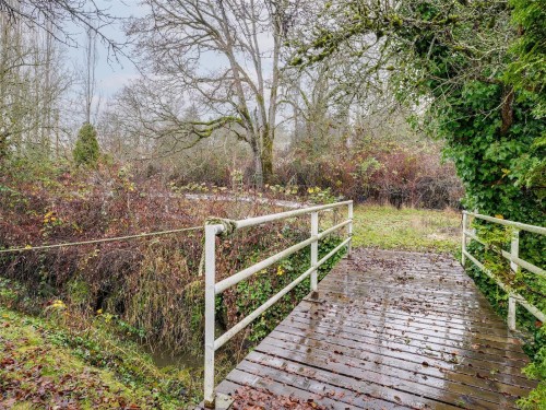 4231 Interurban Rd, Saanich, BC 