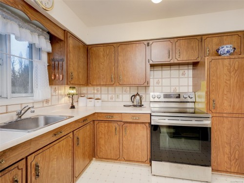 4231 Interurban Rd, Saanich, BC 