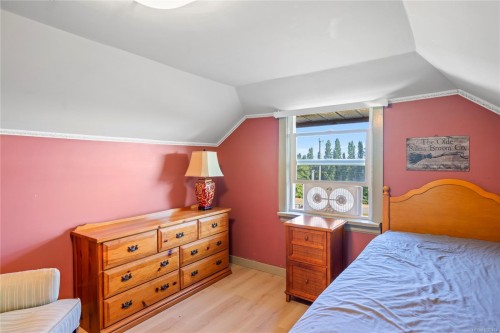 2687 Jingle Pot Rd, Nanaimo, BC 