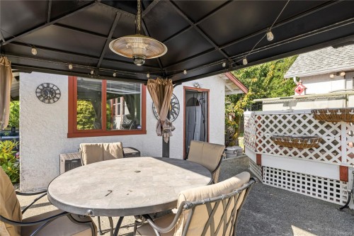 2687 Jingle Pot Rd, Nanaimo, BC 