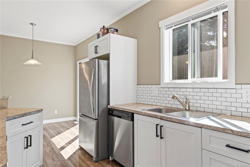 2687 Jingle Pot Rd, Nanaimo, BC 