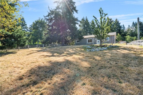 2687 Jingle Pot Rd, Nanaimo, BC 
