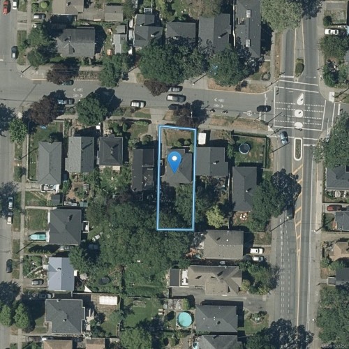 1645 Haultain St, Victoria, BC 