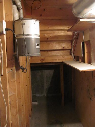 5605 Willow Drive, Vernon, BC - Indoor