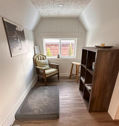 520 Cummings Road, Kimberley, BC - Indoor Photo Showing Other Room