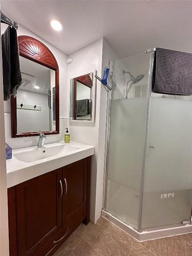 520 Cummings Road, Kimberley, BC - Indoor Photo Showing Bathroom