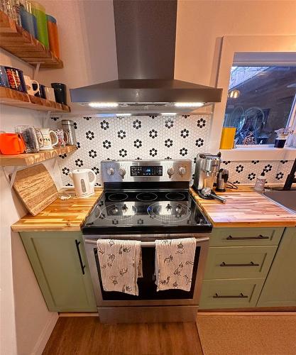 520 Cummings Road, Kimberley, BC - Indoor Photo Showing Kitchen
