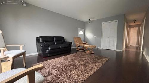 259 Carriage Rd, Winnipeg, MB 