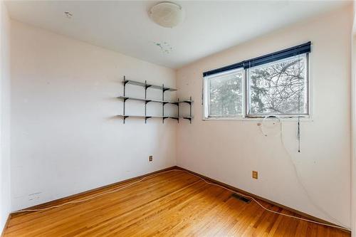 259 Carriage Rd, Winnipeg, MB 