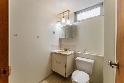 259 Carriage Rd, Winnipeg, MB 