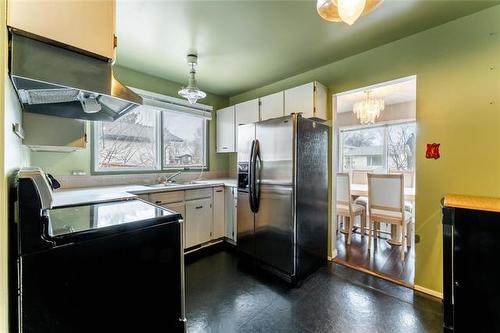 259 Carriage Rd, Winnipeg, MB 