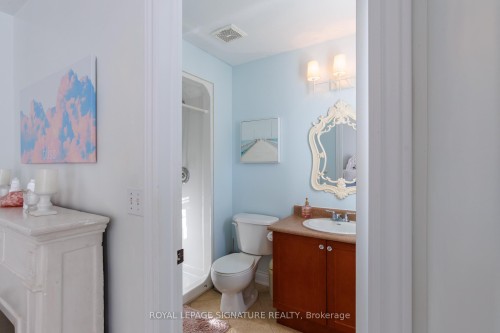 106-300 D'Arcy Street, Cobourg, ON - Indoor Photo Showing Bathroom