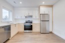1-94 Earlscourt Avenue, Toronto, ON  - Indoor Photo Showing Kitchen 