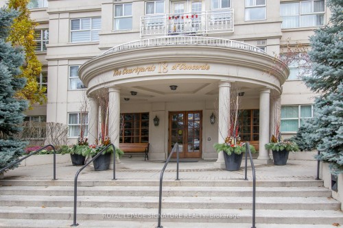 402-18 Concorde Place, Toronto, ON - Outdoor With Facade
