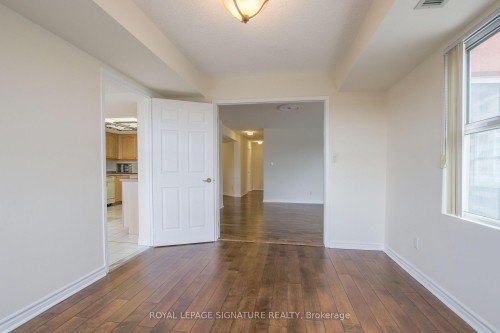 402-18 Concorde Place, Toronto, ON - Indoor Photo Showing Other Room