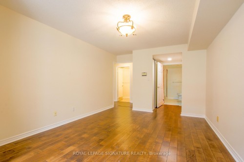 402-18 Concorde Place, Toronto, ON - Indoor Photo Showing Other Room