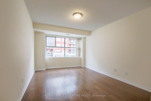 402-18 Concorde Place, Toronto, ON - Indoor Photo Showing Other Room
